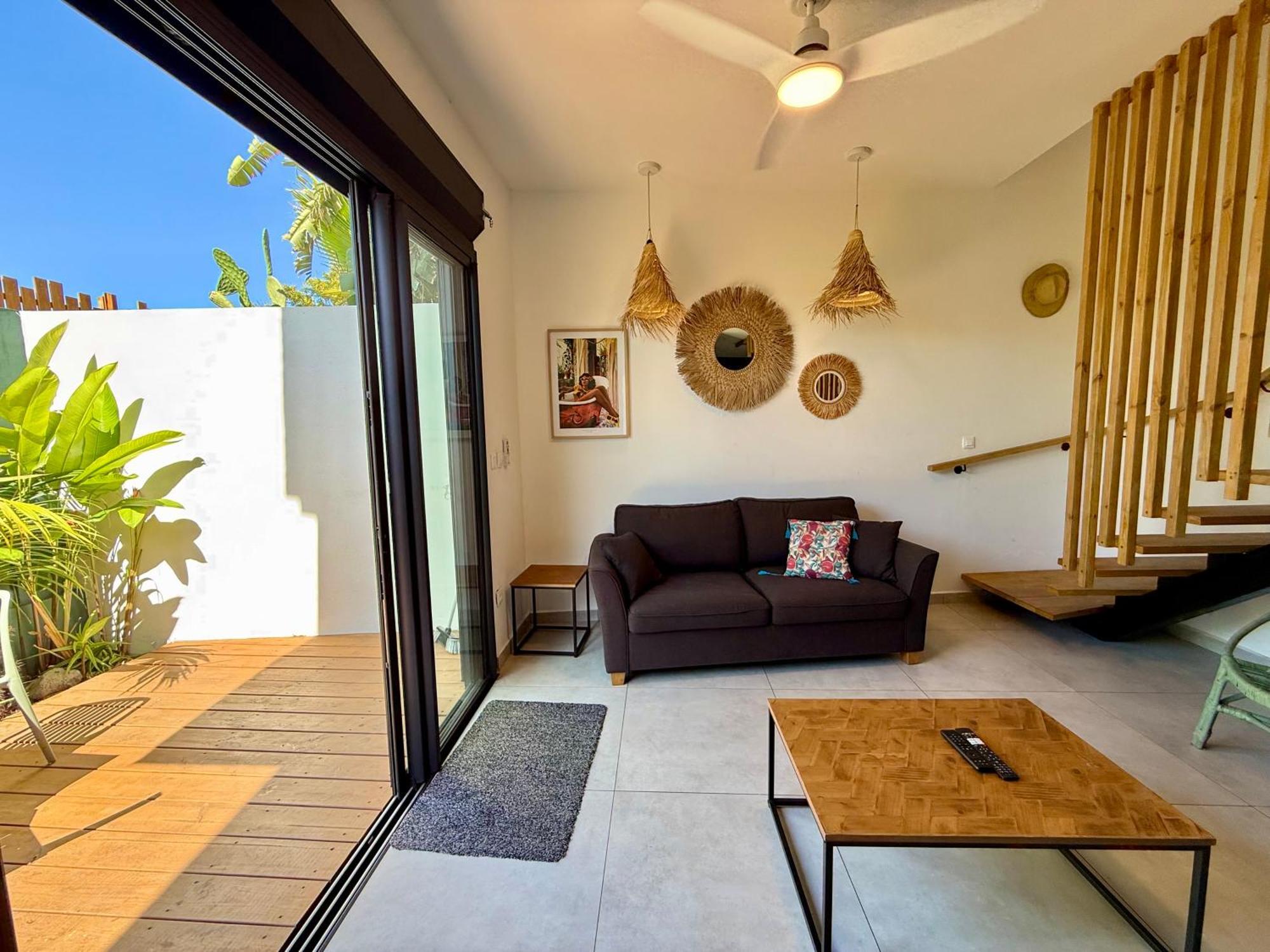 Aloes - Villa Salba. Panoramic View. L'Etang-Sale Екстер'єр фото